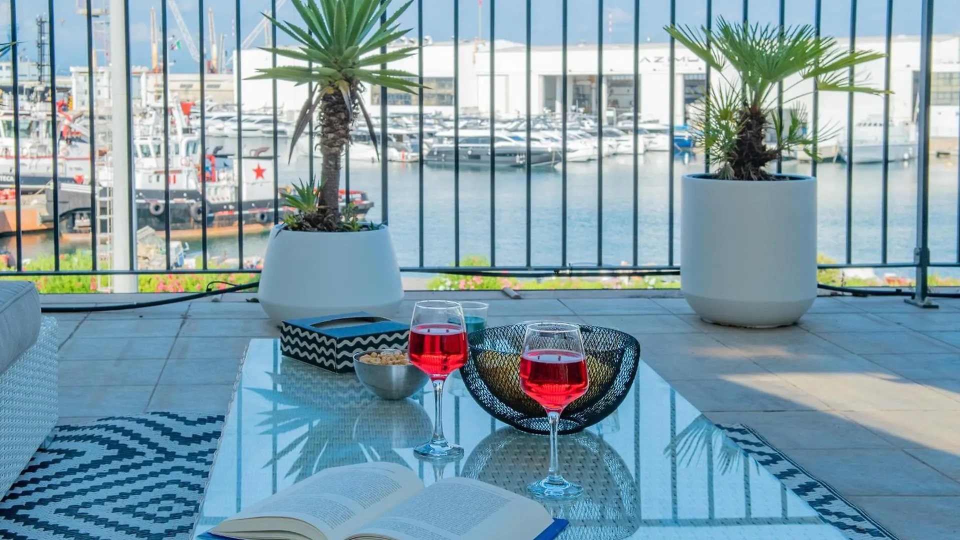 Attico Terrazza Reef Daire Savona